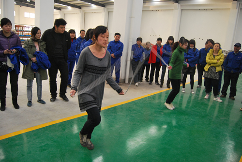 上海滬工閥門廠第二屆職工運(yùn)動(dòng)會(huì)女子跳繩比賽(圖10)