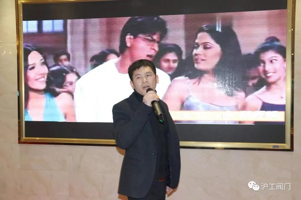 年會(huì)上公司員工才藝展示(1)