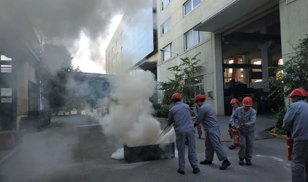 上海滬工閥門廠組織開展消防演練與安全大檢查活動(圖4)