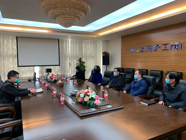 嘉定區人大常委會副主任王其明走訪調研上海滬工閥門廠(圖1)